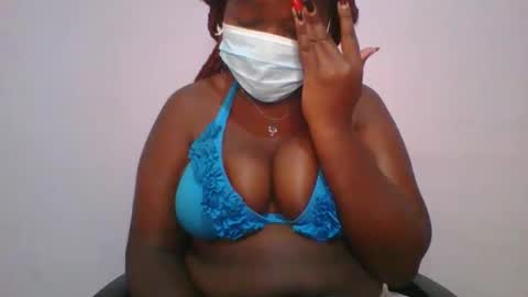 Snapshot of honey_beb chatting on 09/25/25, 06:06 honey_beb online show from 09/25/25, 06:06