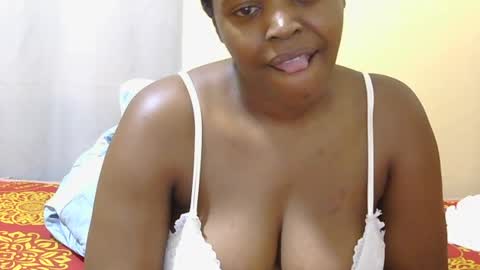 Snapshot of honey_caddy chatting on 06/12/26, 06:23 honey_caddy online show from 06/12/26, 06:23