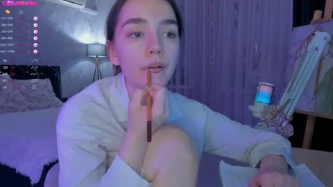 Snapshot of honey_chantal chatting on 11/25/25, 05:13 Chantal online show from 11/25/25, 05:13