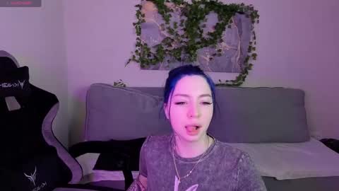 Snapshot of honey_cherrry chatting on 06/02/26, 01:40 Honey online show from 06/02/26, 01:40