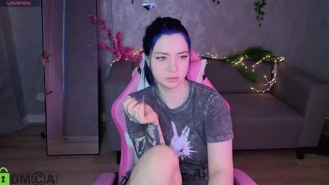 Snapshot of honey_cherrry chatting on 06/07/26, 01:21 Honey online show from 06/07/26, 01:21