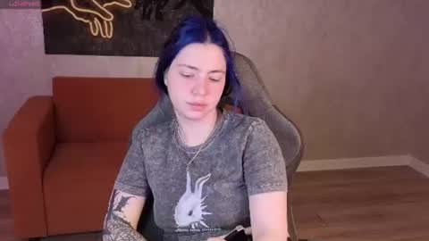 Snapshot of honey_cherrry chatting on 06/14/26, 01:36 Honey online show from 06/14/26, 01:36