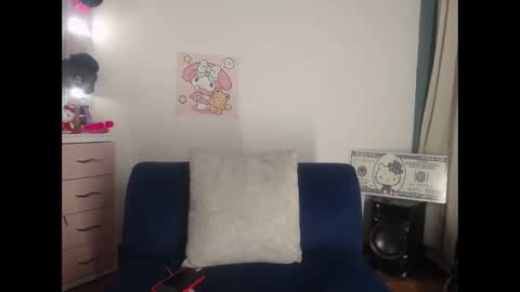 Snapshot of honey_dirty chatting on 05/08/26, 02:39 emyy online show from 05/08/26, 02:39