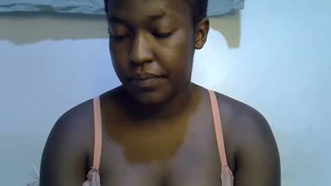 Snapshot of honey_dropp1 chatting on 05/19/26, 04:35 honey_dropp1 online show from 05/19/26, 04:35