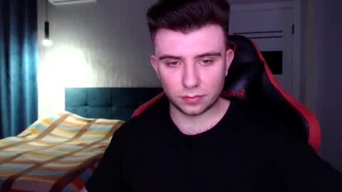 Snapshot of honey_furry chatting on 02/18/25, 06:04 Wolfy online show from 02/18/25, 06:04