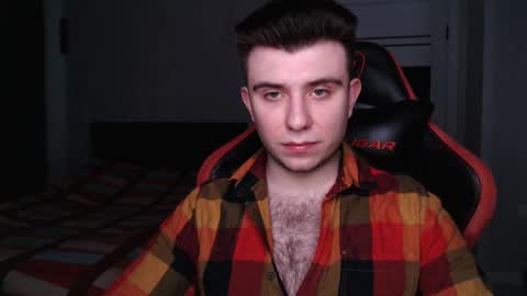 Snapshot of honey_furry chatting on 02/25/25, 04:03 Wolfy online show from 02/25/25, 04:03