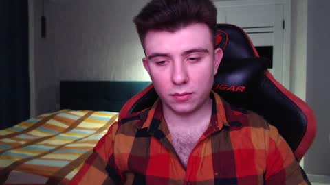 Snapshot of honey_furry chatting on 02/26/25, 12:27 Wolfy online show from 02/26/25, 12:27