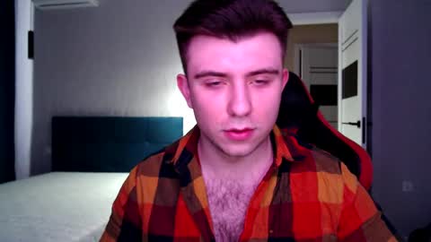 Snapshot of honey_furry chatting on 02/28/25, 05:59 Wolfy online show from 02/28/25, 05:59