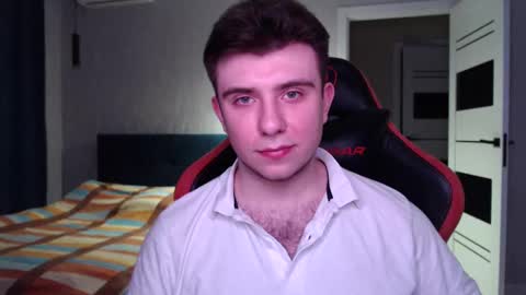 Snapshot of honey_furry chatting on 03/10/25, 04:03 Wolfy online show from 03/10/25, 04:03