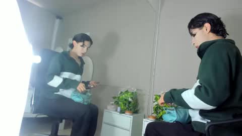 Snapshot of honey_hex_ chatting on 05/19/26, 12:33 honey_hex_ online show from 05/19/26, 12:33
