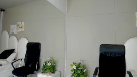 Snapshot of honey_hex_ chatting on 05/26/26, 12:34 honey_hex_ online show from 05/26/26, 12:34