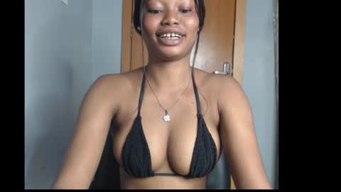Sonia online show from 02/05/26, 07:24