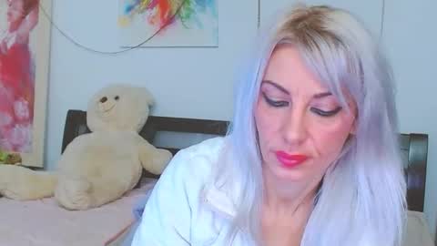 honey_lara online show from 02/02/26, 12:09