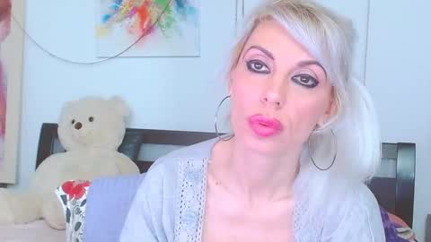 honey_lara online show from 03/29/26, 09:15