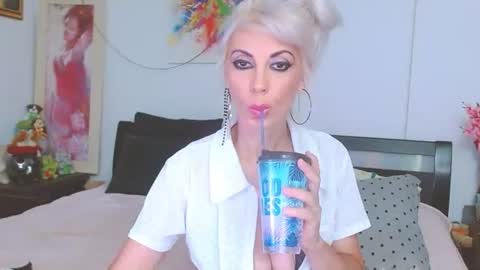 honey_lara online show from 07/16/26, 01:11