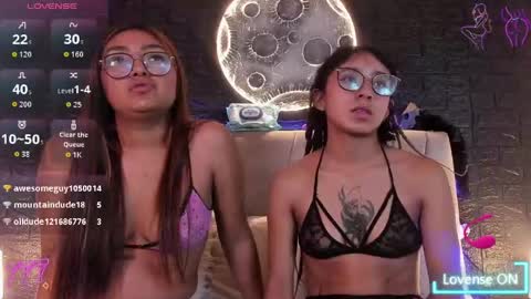 honey_lesbian_hott777 online show from 06/05/26, 02:51