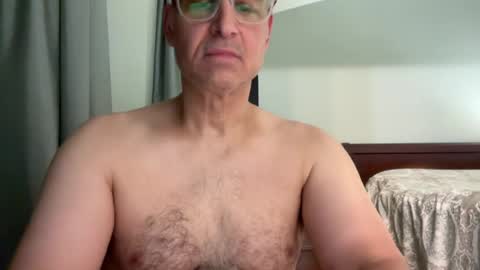 Snapshot of honey_man14 chatting on 07/27/26, 04:03 honey_man14 online show from 07/27/26, 04:03