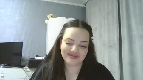 Snapshot of honey_miracle chatting on 06/16/26, 05:04 honey_miracle online show from 06/16/26, 05:04