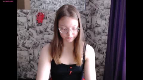 Lina online show from 12/16/24, 09:35
