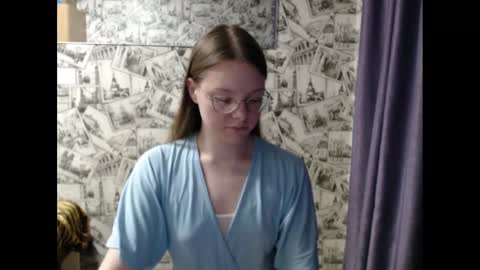 Lina online show from 02/14/25, 01:51