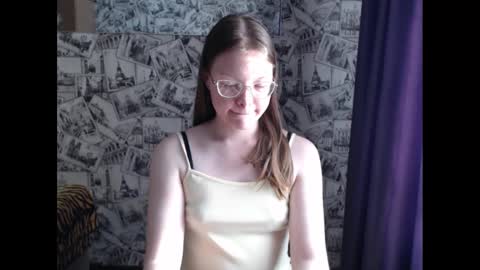 Lina online show from 02/28/25, 12:09