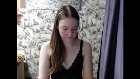 Lina online show from 09/10/25, 02:28