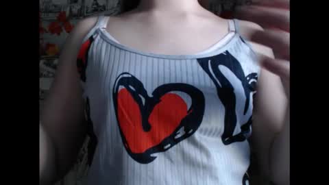 Snapshot of honey_mood chatting on 11/13/25, 05:28 Lina online show from 11/13/25, 05:28