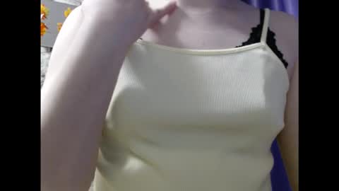 Snapshot of honey_mood chatting on 11/26/25, 09:10 Lina online show from 11/26/25, 09:10