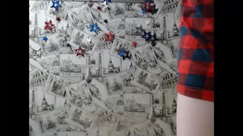 Snapshot of honey_mood chatting on 11/30/25, 09:30 Lina online show from 11/30/25, 09:30