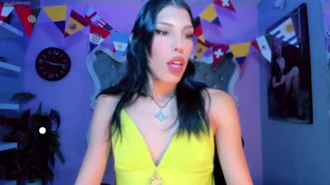 honey_moontsts online show from 06/11/26, 12:25