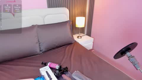 Snapshot of honey_sofii_ chatting on 12/16/25, 11:48 honey_sofii_ online show from 12/16/25, 11:48