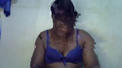 Snapshot of honey_sunshiny chatting on 02/02/26, 04:38 honey_sunshiny online show from 02/02/26, 04:38