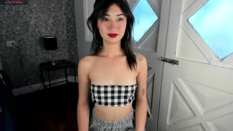 Snapshot of honey_sweet777 chatting on 04/18/26, 08:20 honey_sweet777 online show from 04/18/26, 08:20