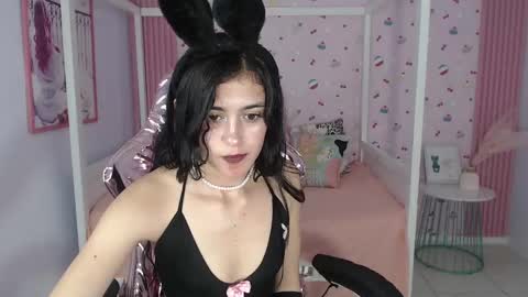 HONEY  online show from 01/10/25, 04:30