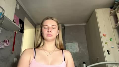 Klara online show from 07/23/26, 09:18