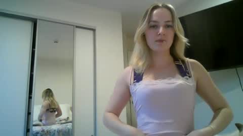 honeyblakex online show from 06/15/26, 04:04