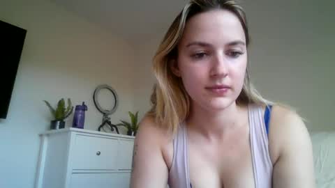honeyblakex online show from 06/17/26, 04:26