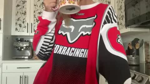 honeybun_z online show from 10/12/25, 09:03