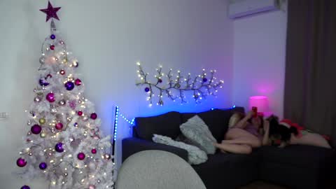 HoneyCarrol online show from 12/08/24, 10:25