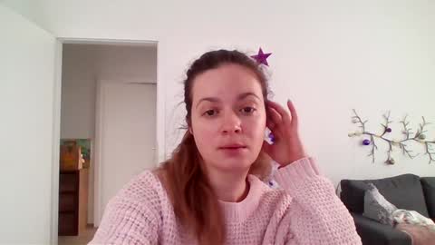 HoneyCarrol online show from 12/17/24, 03:17