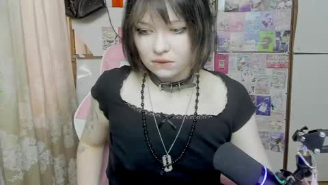Mia online show from 06/09/26, 05:13