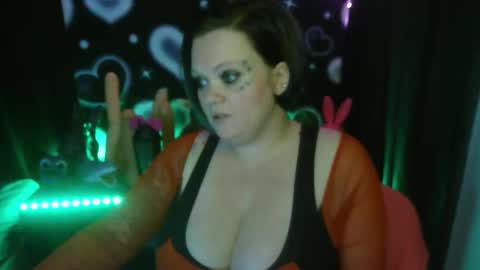 honeychambers online show from 01/10/26, 12:34