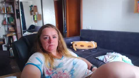 HoneydewMolly online show from 06/22/26, 10:12