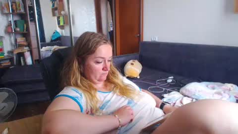 HoneydewMolly online show from 07/04/26, 11:05