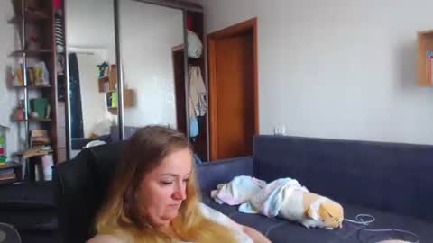 HoneydewMolly online show from 07/07/26, 09:35