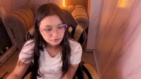 honeydoll_tf online show from 06/25/26, 12:42