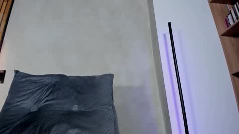 Sofia independent model online show from 10/27/25, 11:25