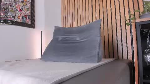 Sofia independent model online show from 06/14/26, 10:06
