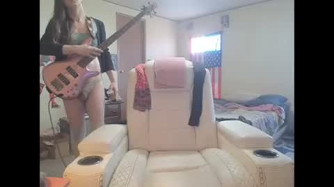 Heather Lovelace online show from 12/03/25, 06:17