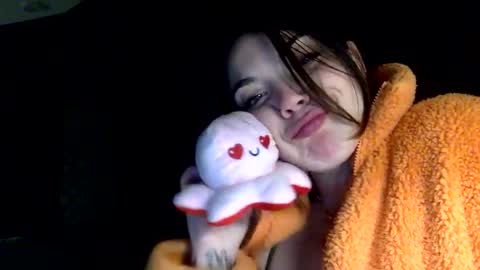 Snapshot of honeymagicxo chatting on 12/12/24, 05:20 honeymagicxo online show from 12/12/24, 05:20